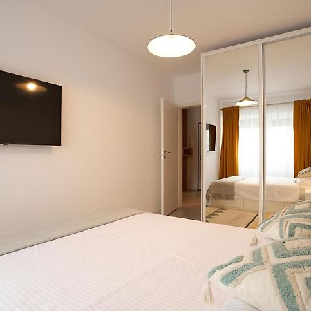 Moon Plaza Deluxe Studios บูคาเรสต์ ภายนอก รูปภาพ