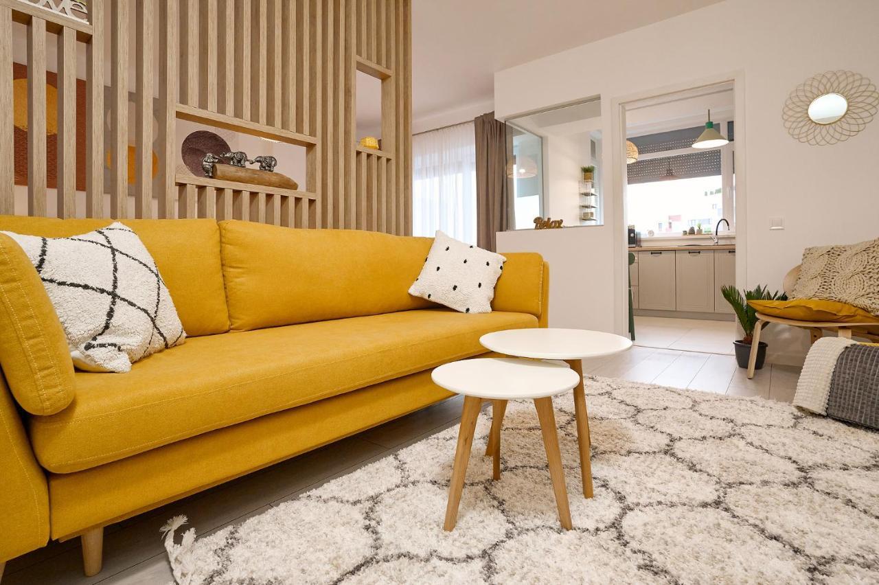 Moon Plaza Deluxe Studios บูคาเรสต์ ภายนอก รูปภาพ