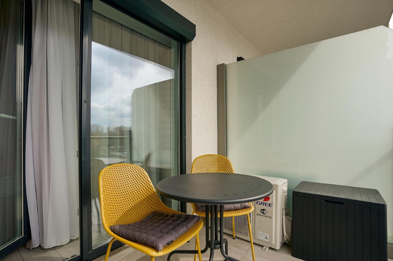Moon Plaza Deluxe Studios บูคาเรสต์ ภายนอก รูปภาพ