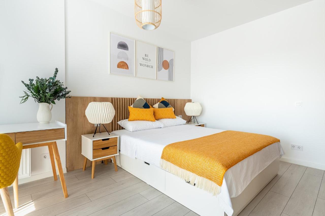 Moon Plaza Deluxe Studios บูคาเรสต์ ภายนอก รูปภาพ