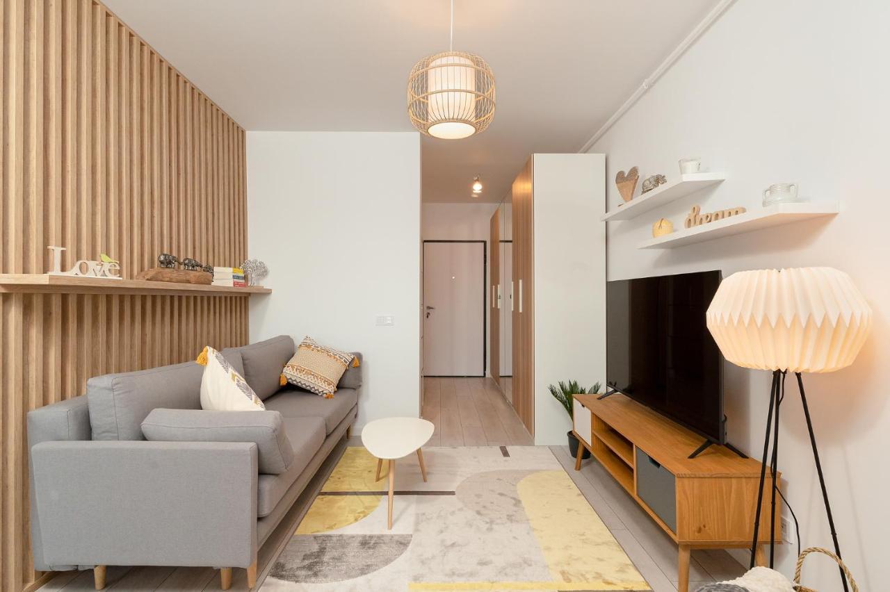 Moon Plaza Deluxe Studios บูคาเรสต์ ภายนอก รูปภาพ