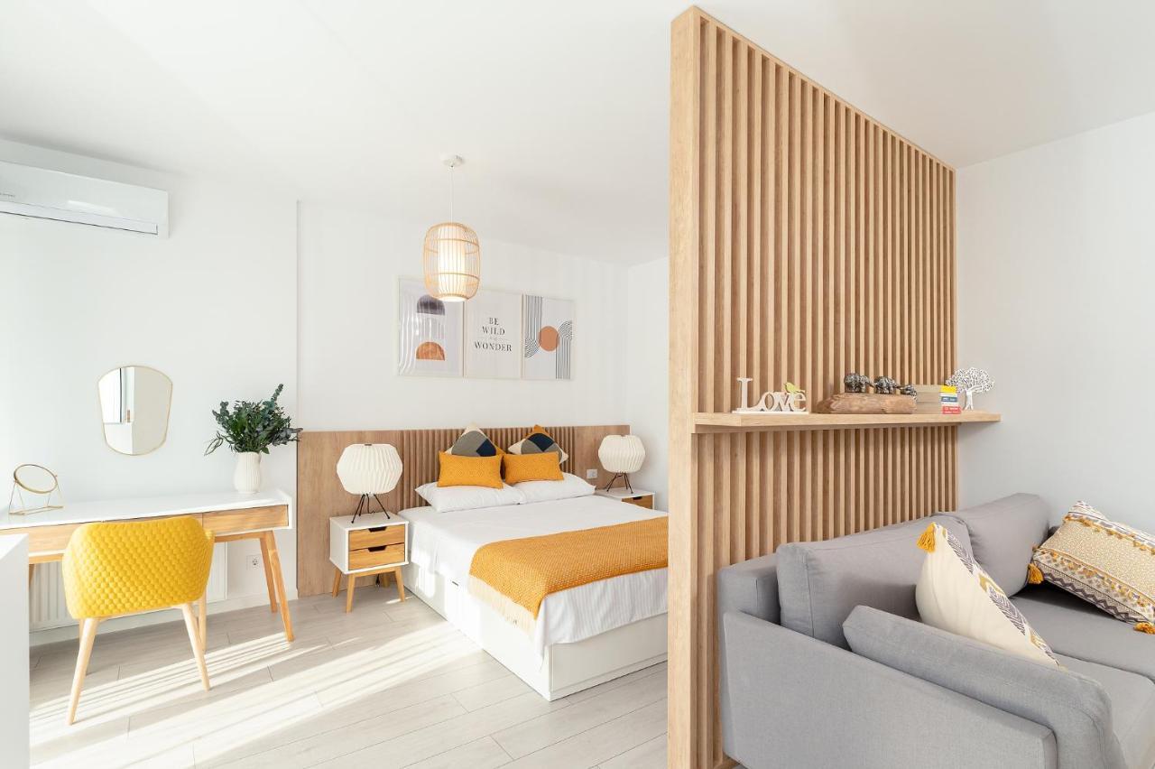Moon Plaza Deluxe Studios บูคาเรสต์ ภายนอก รูปภาพ
