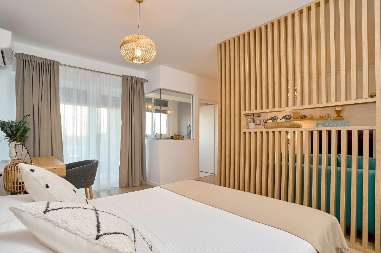 Moon Plaza Deluxe Studios บูคาเรสต์ ภายนอก รูปภาพ