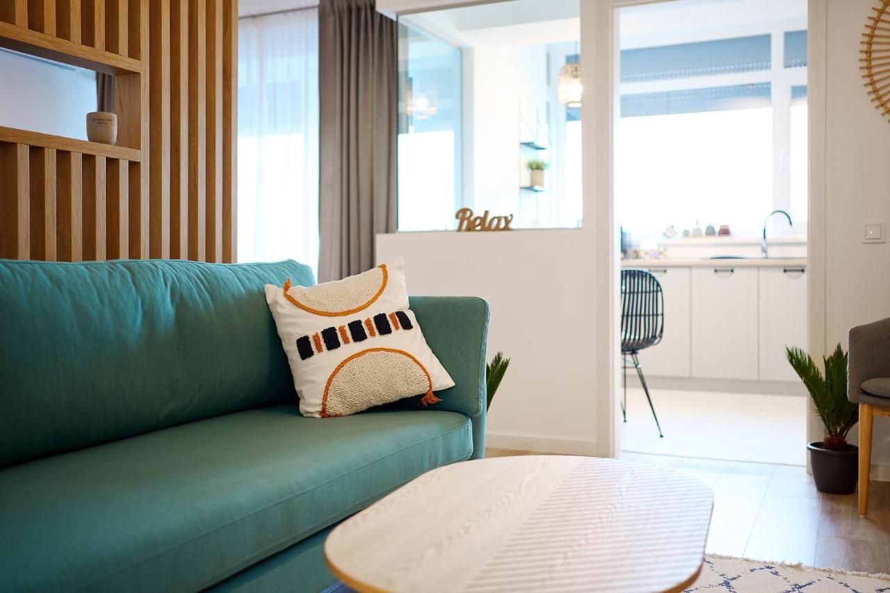 Moon Plaza Deluxe Studios บูคาเรสต์ ภายนอก รูปภาพ