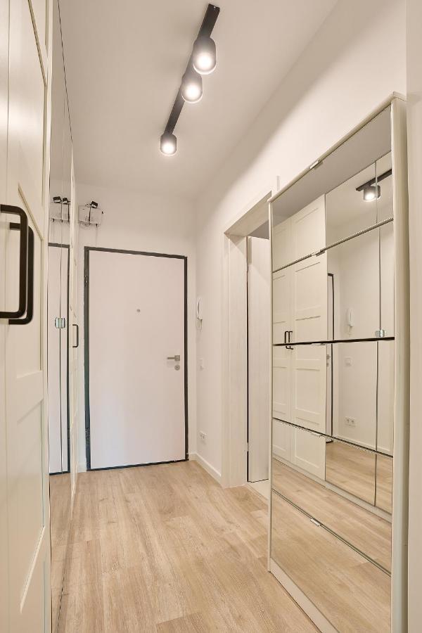 Moon Plaza Deluxe Studios บูคาเรสต์ ภายนอก รูปภาพ