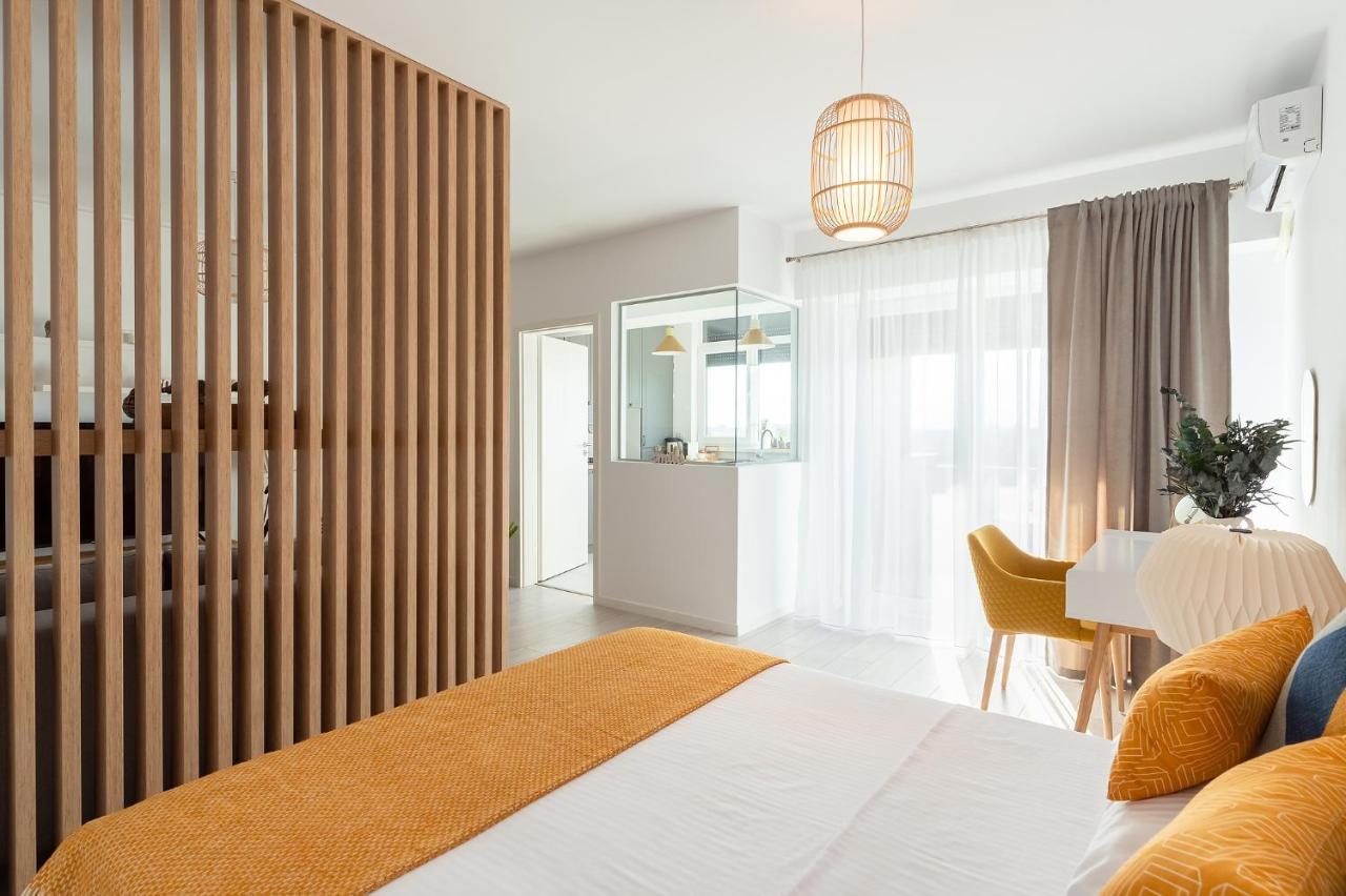 Moon Plaza Deluxe Studios บูคาเรสต์ ภายนอก รูปภาพ